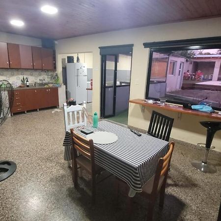 Habitacion Privada En Casa Particular Con Bano Y Espacios En Comun Compartidos- Precios Para 2 Personas 13000 Pesos Argentinos - 1 Persona 7500 Por Noche Concordia Exterior photo